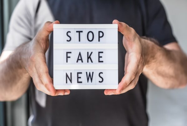 STOP FAKE NEWS